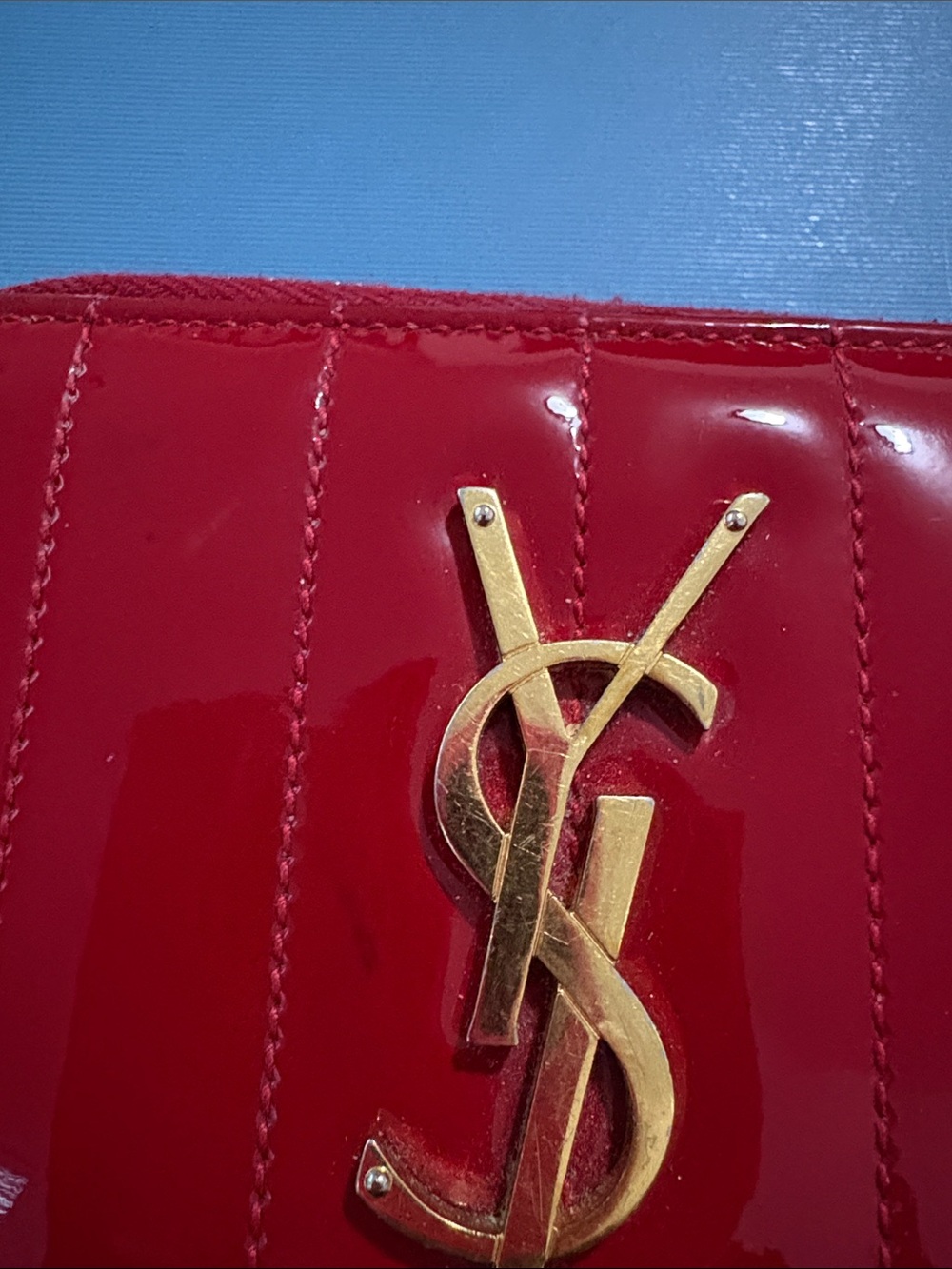 Saint Laurent Quilted Patent Wallet - Picture 4 of 4